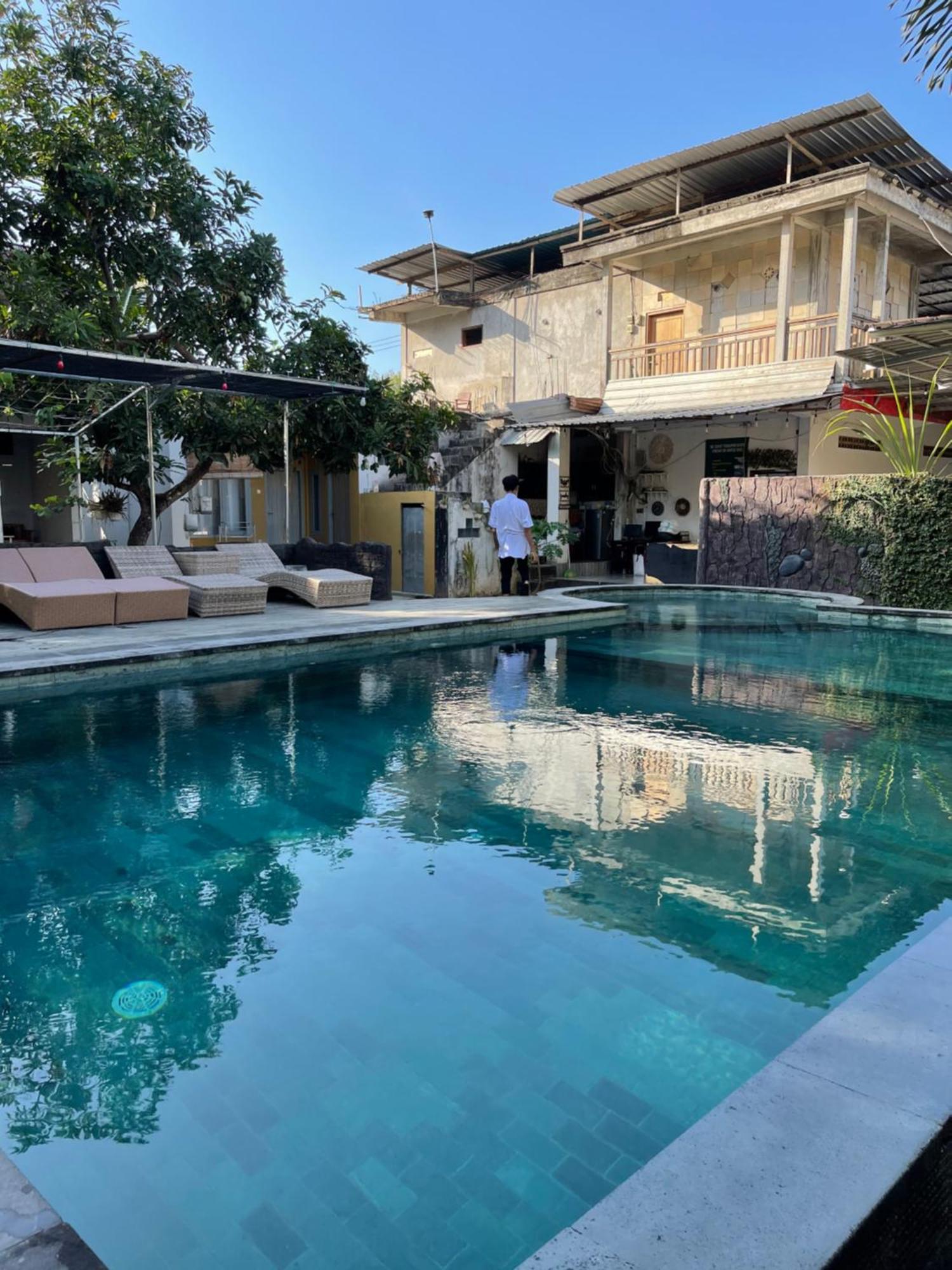 Tri Putri Homestay Kuta  Екстериор снимка