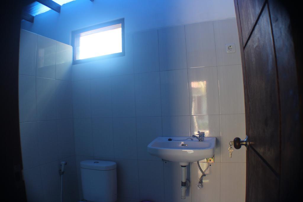 Tri Putri Homestay Kuta  Екстериор снимка