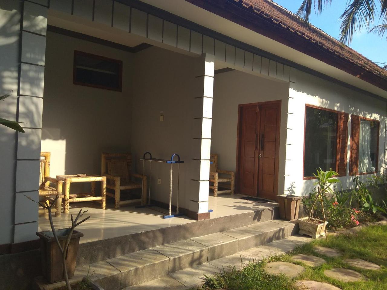 Tri Putri Homestay Kuta  Екстериор снимка