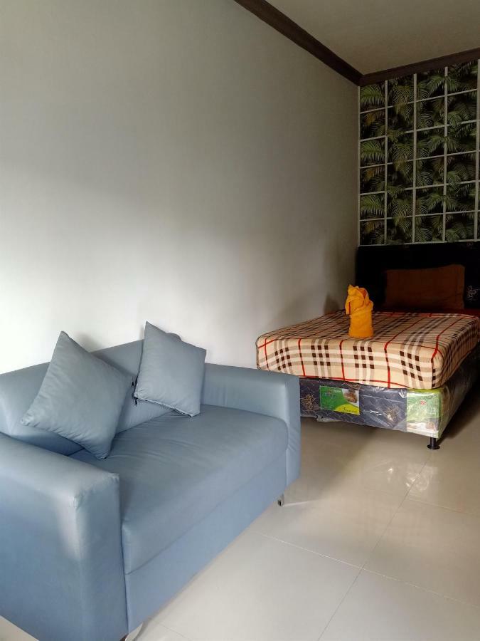 Tri Putri Homestay Kuta  Екстериор снимка