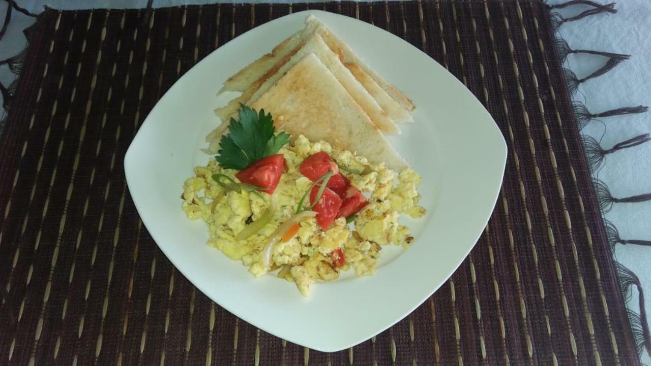 Tri Putri Homestay Kuta  Екстериор снимка